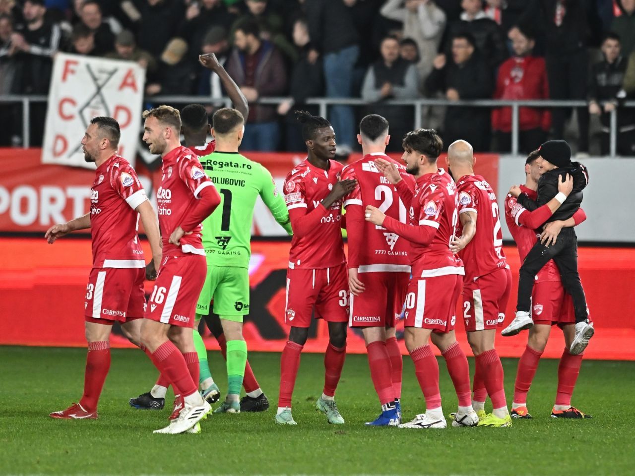 Dinamo și-a găsit atacant! Are 1.85m și joacă în Serie A_1