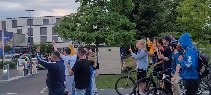 Tricolorii au ajuns în Würzburg! Cum au fost întâmpinați de fanii români aflați la hotel_9