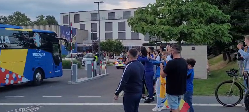 Tricolorii au ajuns în Würzburg! Cum au fost întâmpinați de fanii români aflați la hotel_10