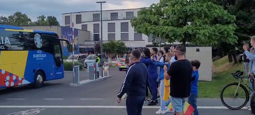 Tricolorii au ajuns în Würzburg! Cum au fost întâmpinați de fanii români aflați la hotel_10