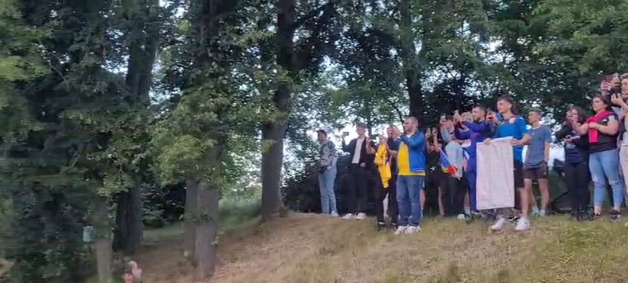 Tricolorii au ajuns în Würzburg! Cum au fost întâmpinați de fanii români aflați la hotel_13