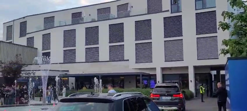 Tricolorii au ajuns în Würzburg! Cum au fost întâmpinați de fanii români aflați la hotel_14