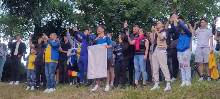 Tricolorii au ajuns în Würzburg! Cum au fost întâmpinați de fanii români aflați la hotel_16