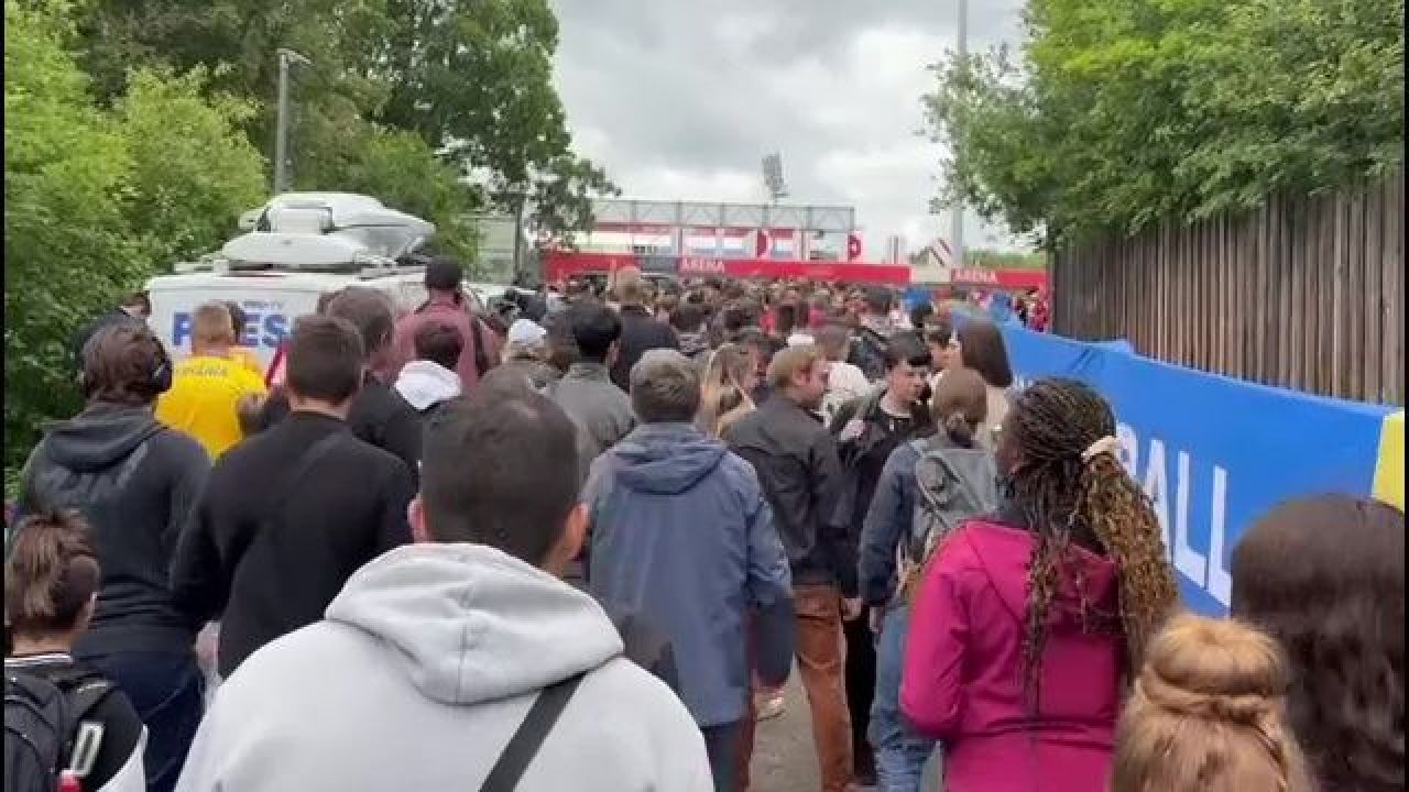 Reacția nemților când au văzut ce se întâmplă la primul antrenament al României în Germania_1