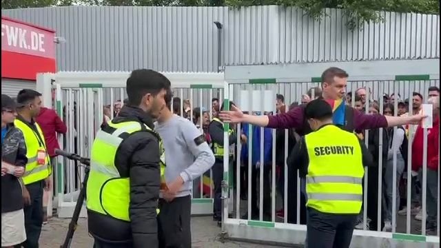 Reacția nemților când au văzut ce se întâmplă la primul antrenament al României în Germania_11