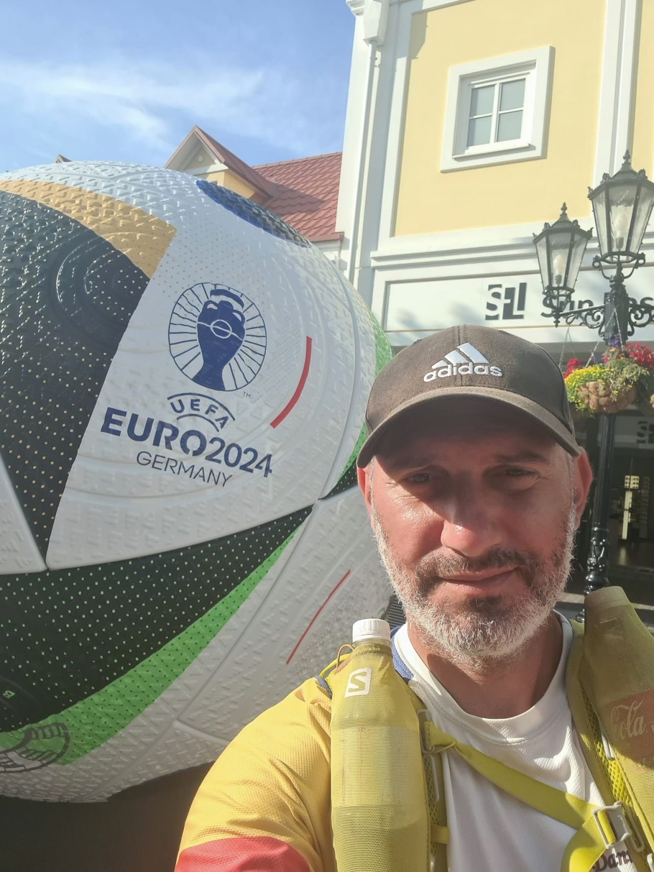 Călătorie către Euro 2024 | El este fanul român care a plecat pe jos până la Munchen, ca să vadă meciul 