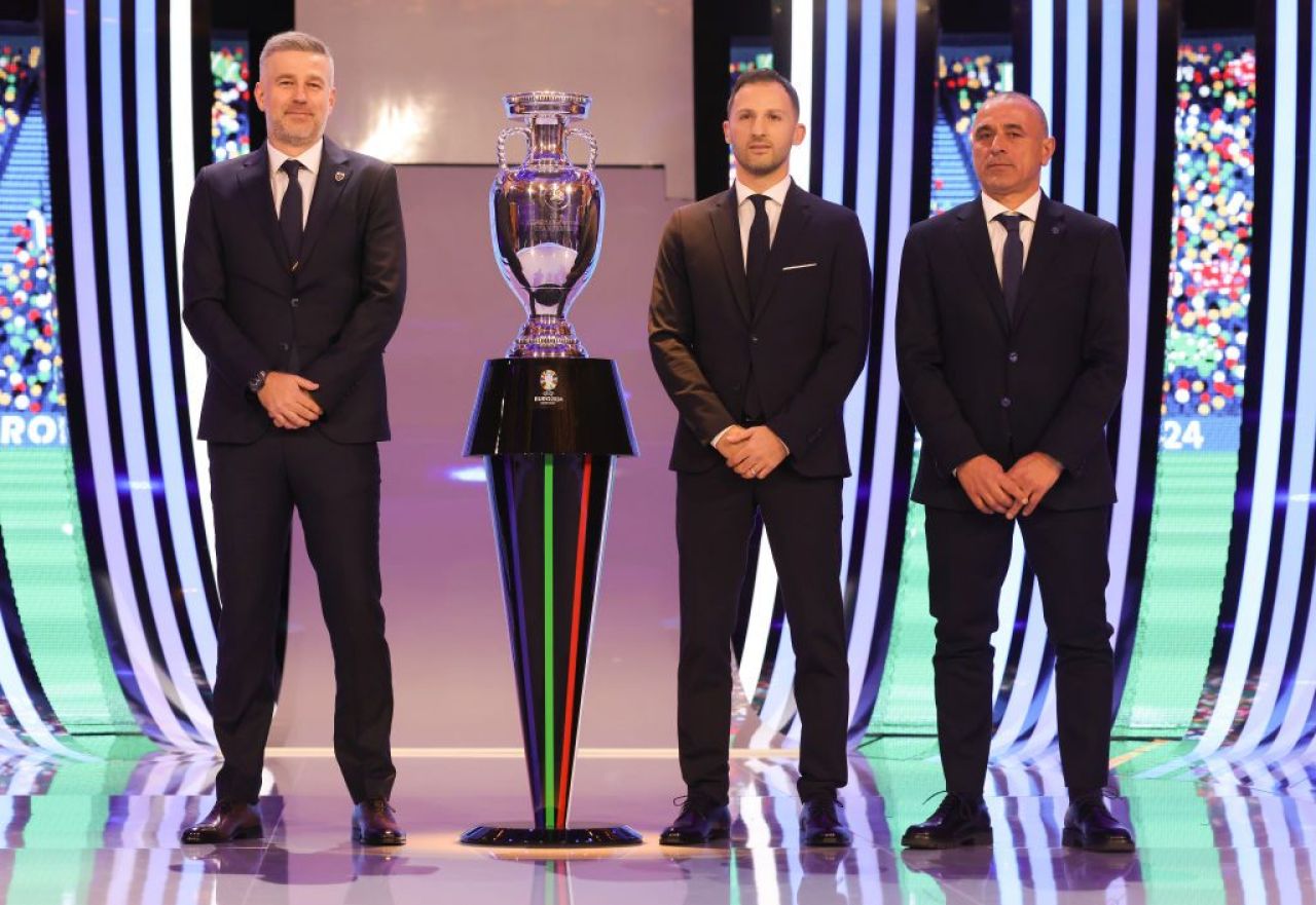 FRF i-a găsit deja înlocuitor lui Edi Iordănescu! Unul dintre jucătorii uriași ai României poate prelua naționala după Euro 2024_6
