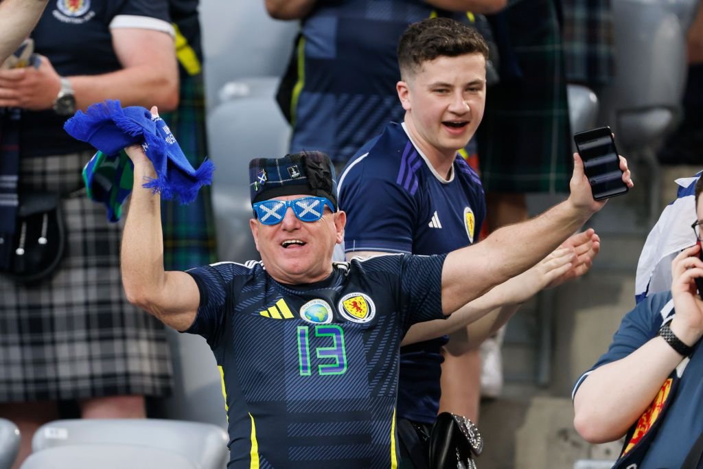 Spectacol în tribune! Suporterii care au atras toate privirile la meciul Germania - Scoția_8