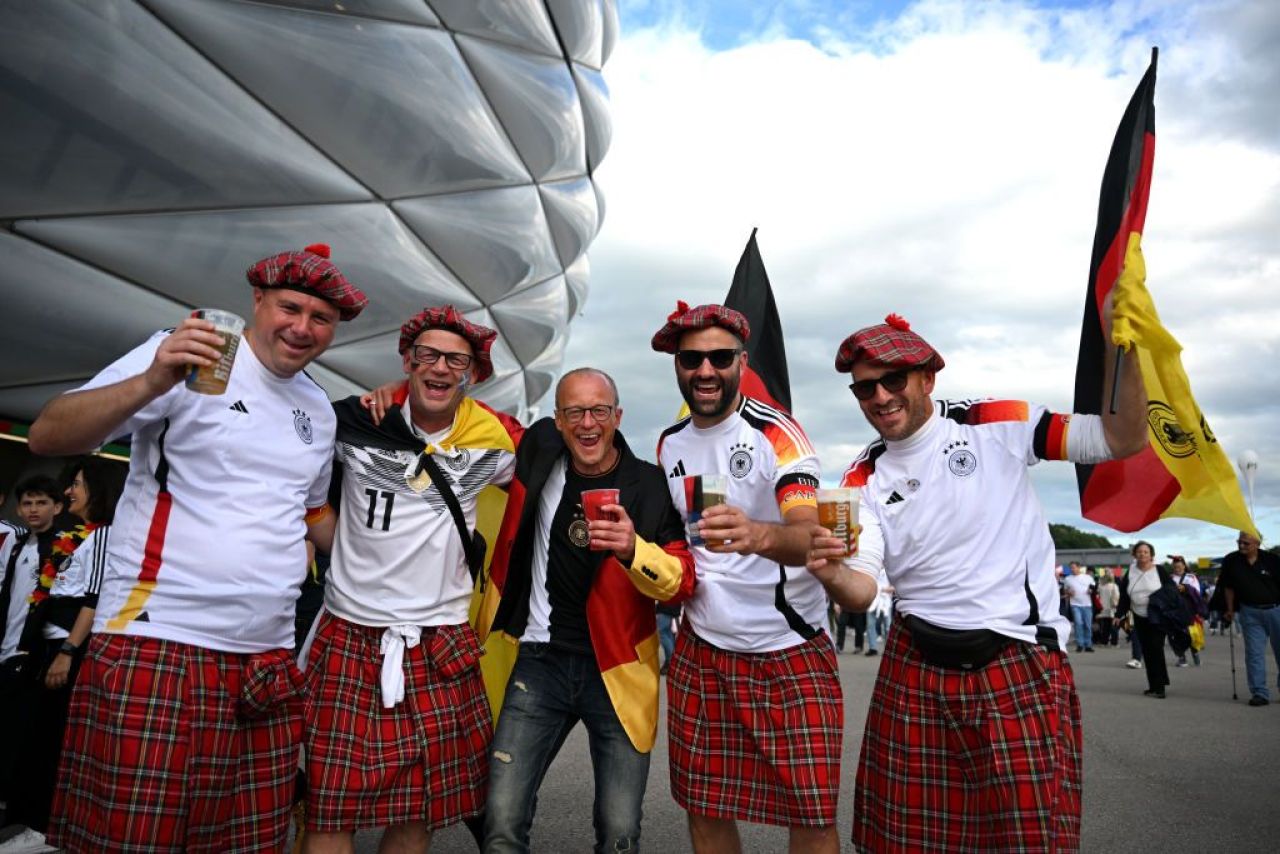 Spectacol în tribune! Suporterii care au atras toate privirile la meciul Germania - Scoția_13