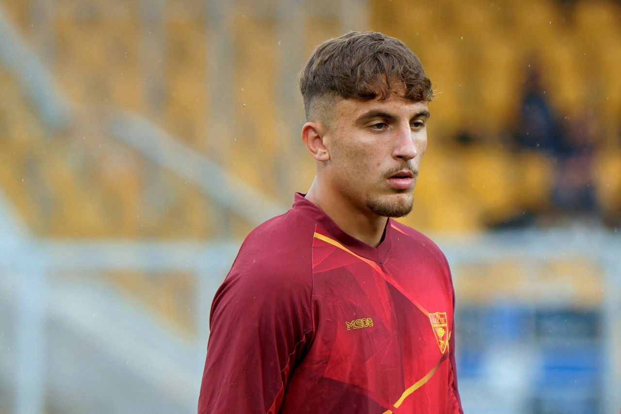 Dinamo și-a găsit atacant! Are 1.85m și joacă în Serie A_8
