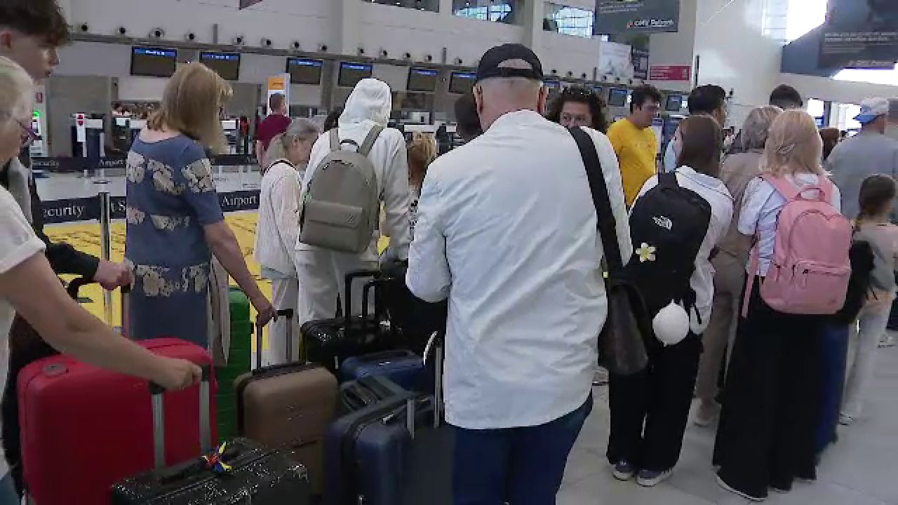 Familia Iordănescu a plecat la EURO 2024! Edi va avea parte de o susținere puternică: ”Sunt mai multe emoții decât în 2016!”_8