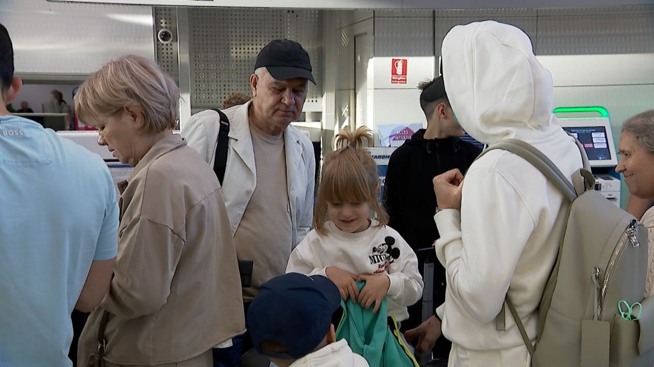 Familia Iordănescu a plecat la EURO 2024! Edi va avea parte de o susținere puternică: ”Sunt mai multe emoții decât în 2016!”_27