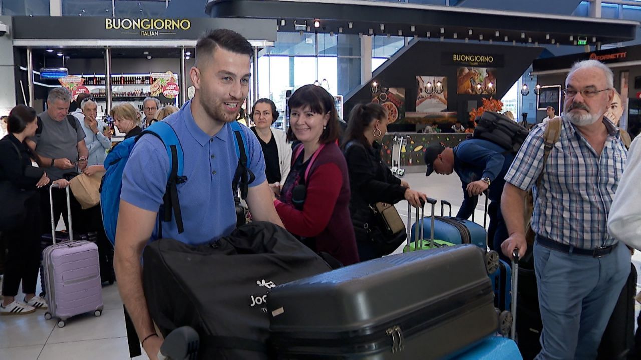 Familia Iordănescu a plecat la EURO 2024! Edi va avea parte de o susținere puternică: ”Sunt mai multe emoții decât în 2016!”_29
