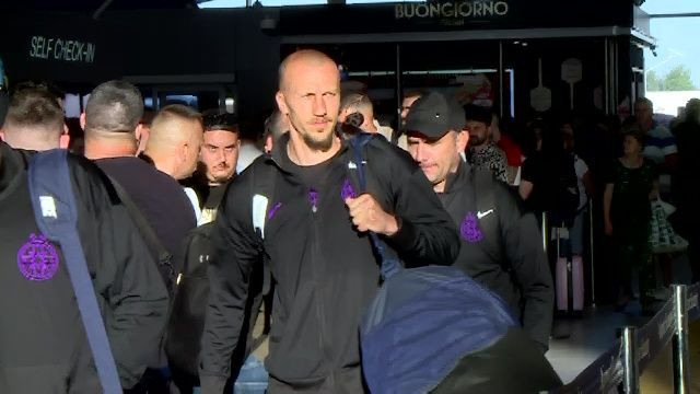 FCSB a plecat în cantonamentul din Olanda! Cine a lipsit de la aeroport_7