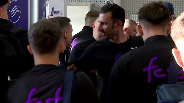 FCSB a plecat în cantonamentul din Olanda! Cine a lipsit de la aeroport_8