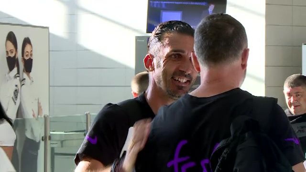 FCSB a plecat în cantonamentul din Olanda! Cine a lipsit de la aeroport_20