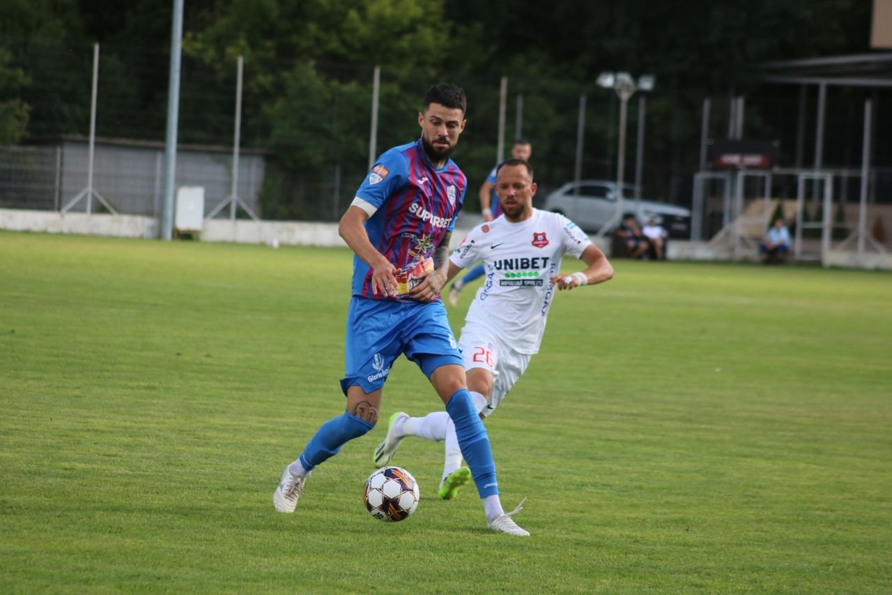 Constantin Budescu ”Sărmăluță” a debutat la Gloria Buzău și atacant de la VfB Stuttgart pentru FC Hermannstadt!_9