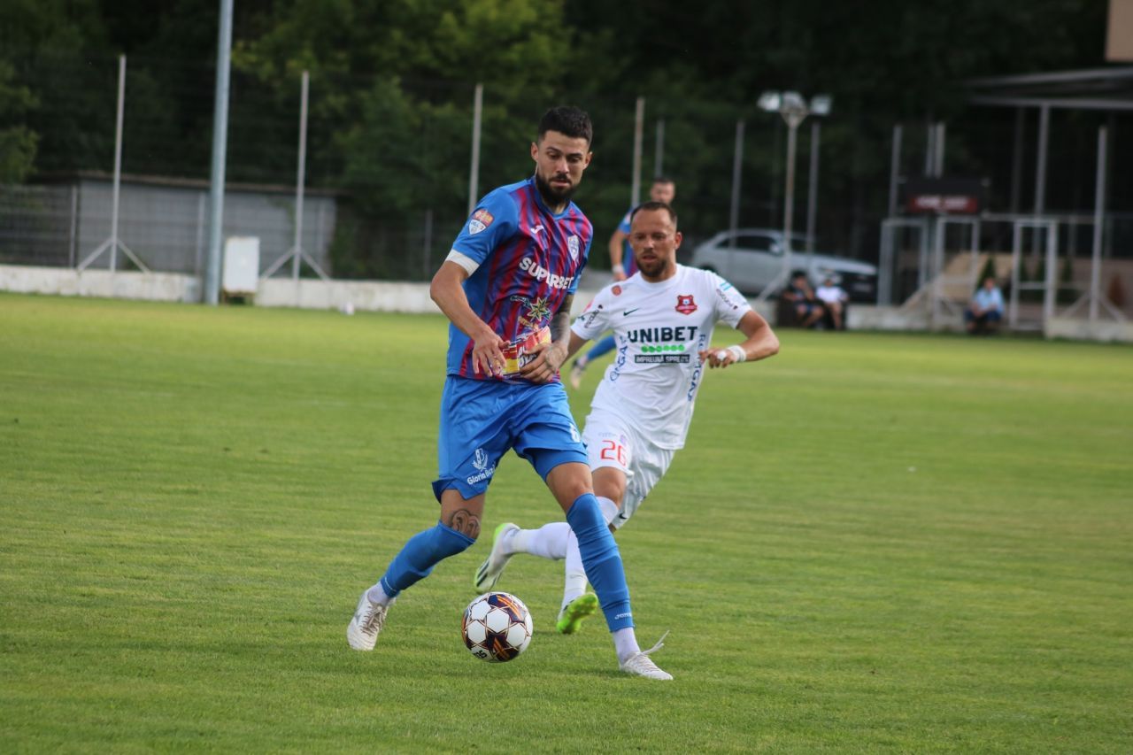 Constantin Budescu ”Sărmăluță” a debutat la Gloria Buzău și atacant de la VfB Stuttgart pentru FC Hermannstadt!_9
