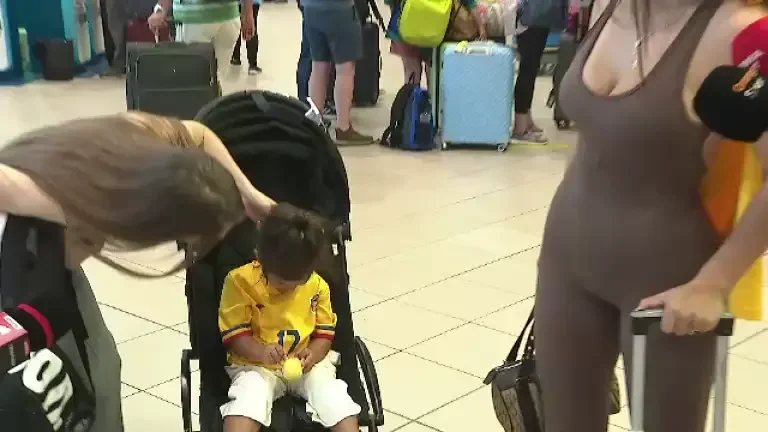 Florinel Coman, susținut de soție și fiică la EURO 2024