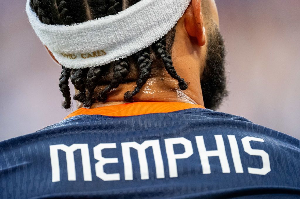 Motivul neașteptat pentru care Memphis Depay a apărut cu bentiță pe cap la meciul cu Polonia: