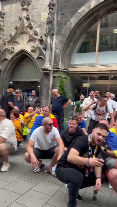 Spectacol pe străzile din Germania! Cum au fost surprinși suporterii tricolorilor_9