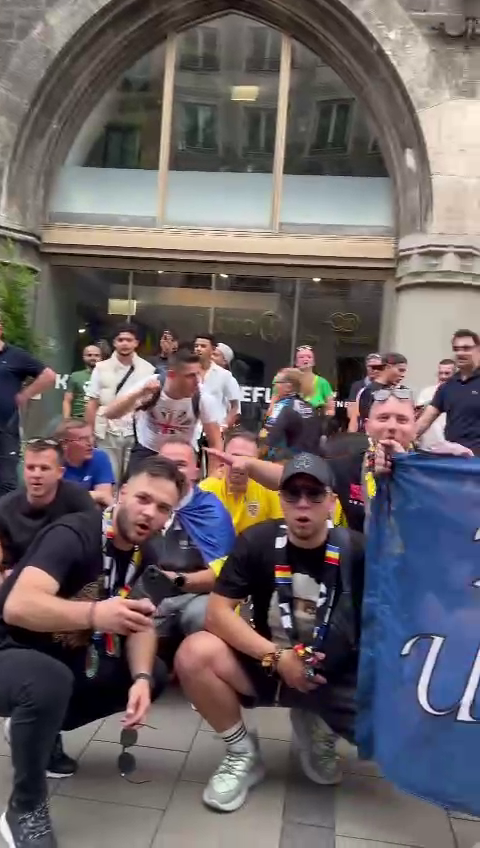 Spectacol pe străzile din Germania! Cum au fost surprinși suporterii tricolorilor_13