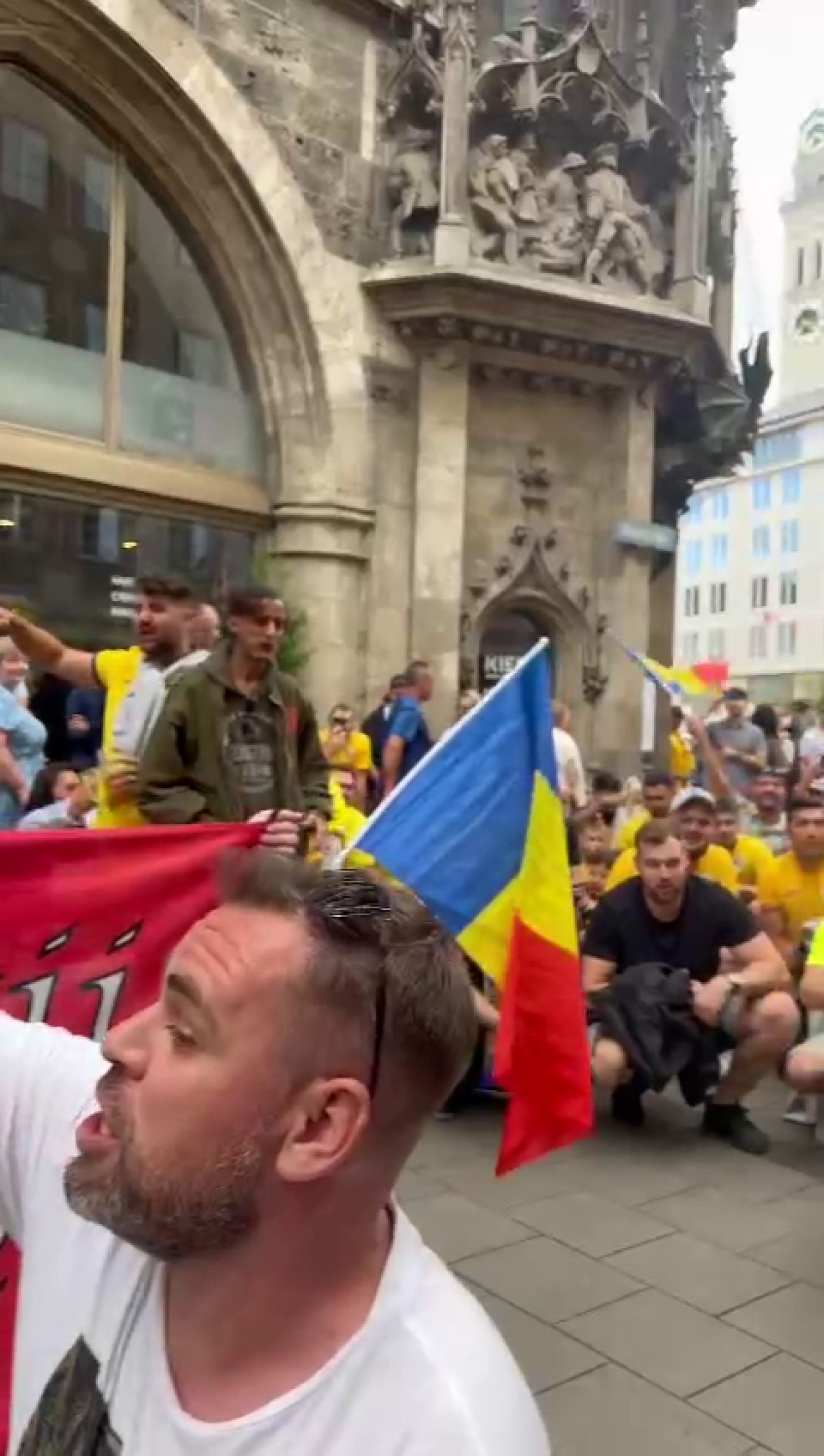 Spectacol pe străzile din Germania! Cum au fost surprinși suporterii tricolorilor_24