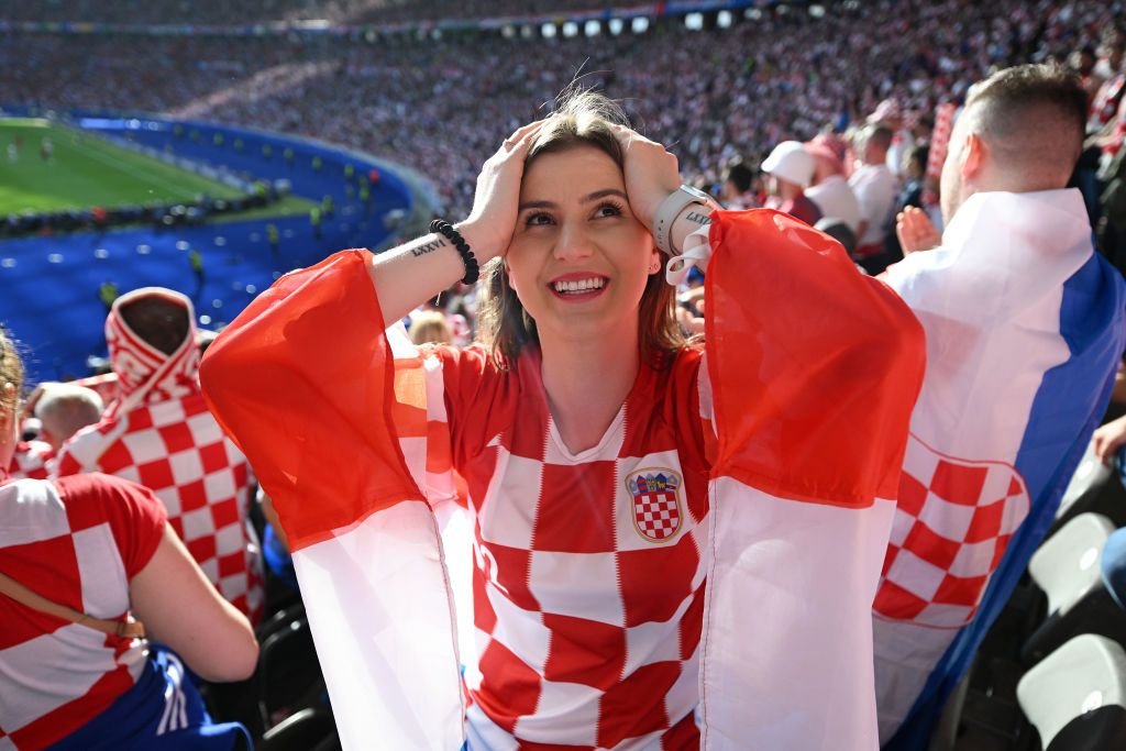 Frumusețile de la EURO 2024! Imagini spectaculoase cu fanele care au făcut senzație în tribune _29