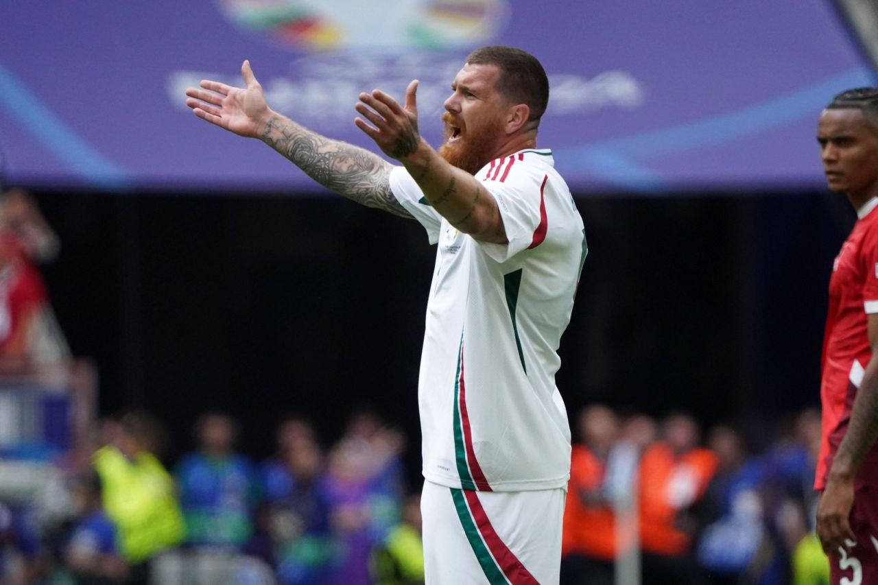 Ironizat și acuzat că e supraponderal, atacantul maghiar Martin Ádám dă replica presei internaționale la EURO 2024_12