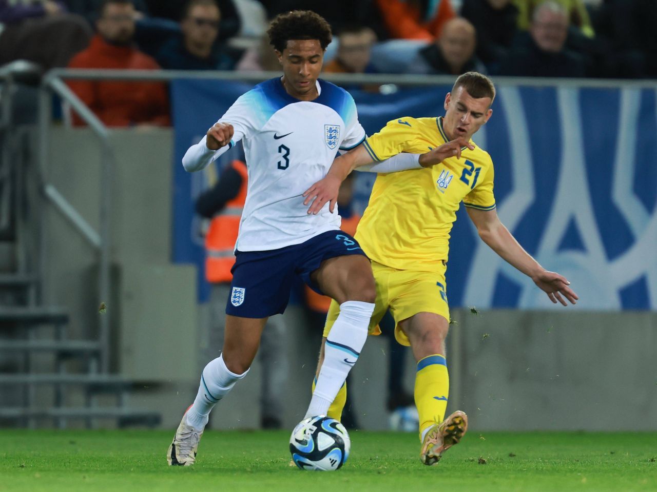 Fotbalistul român născut lângă Galați a semnat cu Dinamo Kiev, vicecampioana Ucrainei! Contract pe 5 sezoane, salariu pe măsură_10
