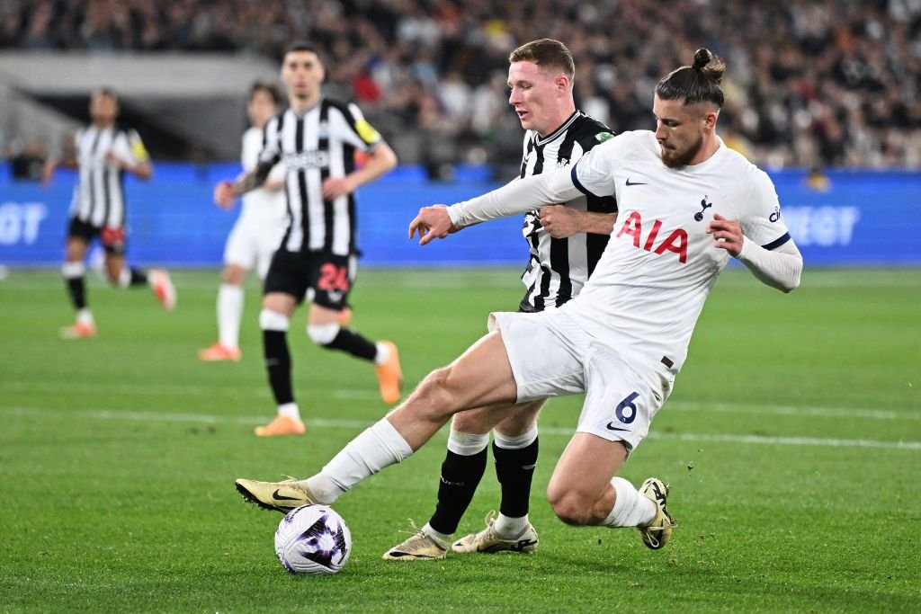 Fiori pentru Drăgușin! Tottenham vrea să-l transfere pe italianul Calafiori_2