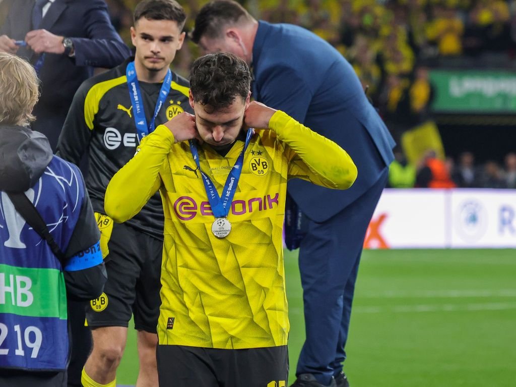 Ademenit cu un salariu imens de cluburile saudite, Hummels s-a decis să semneze cu un club important din Europa_4