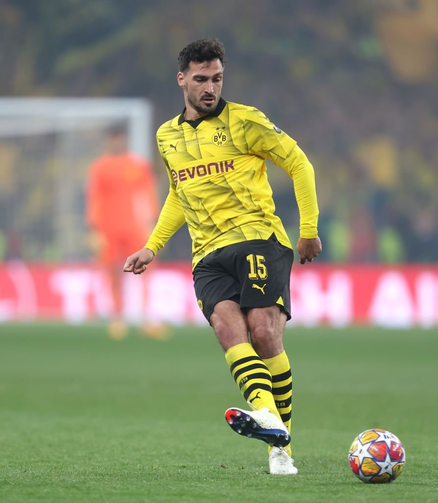Ademenit cu un salariu imens de cluburile saudite, Hummels s-a decis să semneze cu un club important din Europa_6