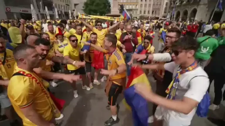 Mii de fani ai României pe străzile din Munchen înaintea meciului cu Ucraina de la EURO 2024 (1)