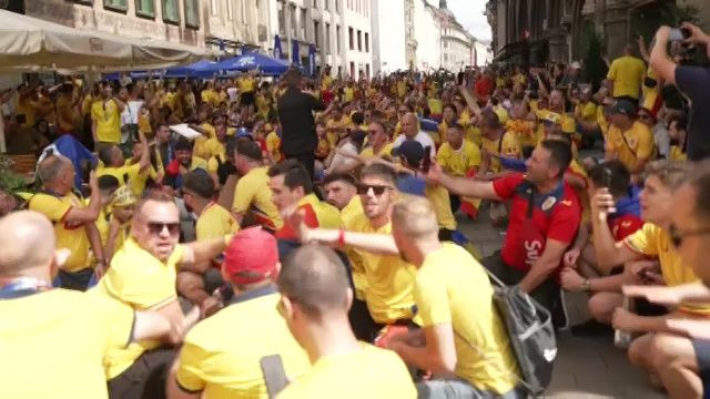 Atmosferă fantastică înainte de România - Ucraina! Imnul a răsunat pe străzile din Munchen_17