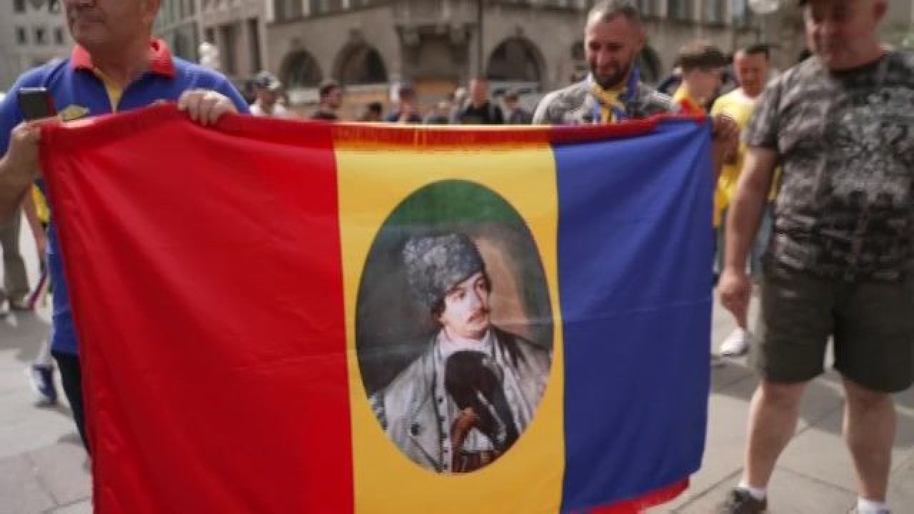 Atmosferă fantastică înainte de România - Ucraina! Imnul a răsunat pe străzile din Munchen_24