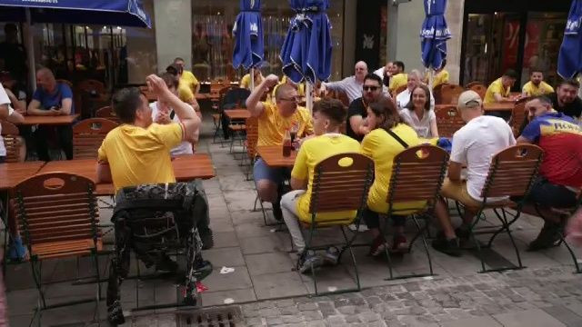 Atmosferă fantastică înainte de România - Ucraina! Imnul a răsunat pe străzile din Munchen_26