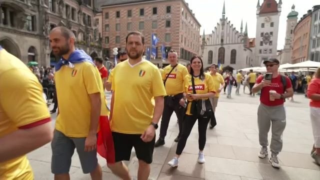 Atmosferă fantastică înainte de România - Ucraina! Imnul a răsunat pe străzile din Munchen_31