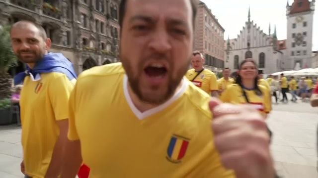 Atmosferă fantastică înainte de România - Ucraina! Imnul a răsunat pe străzile din Munchen_32