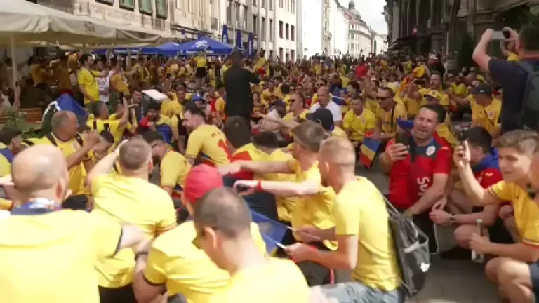 Mii de fani ai României pe străzile din Munchen înaintea meciului cu Ucraina de la EURO 2024 (2)