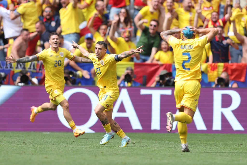 Imaginea virală cu reacția lui Andrei Rațiu după golul lui Nicolae Stanciu. Presa internațională, la picioarele tricolorilor_4