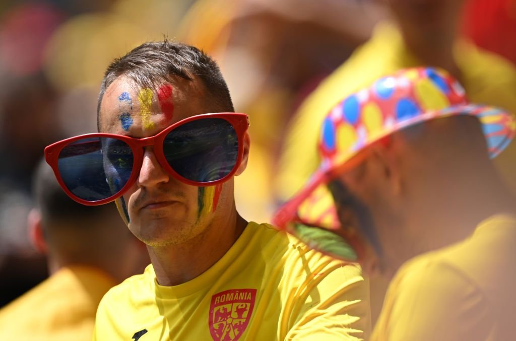 Inimă și culoare! Fanii români au strălucit în tribune la primul meci al tricolorilor la Euro 2024. Imagini spectaculoase_4
