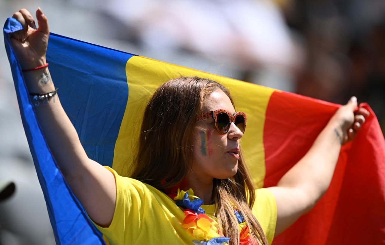 Inimă și culoare! Fanii români au strălucit în tribune la primul meci al tricolorilor la Euro 2024. Imagini spectaculoase_5
