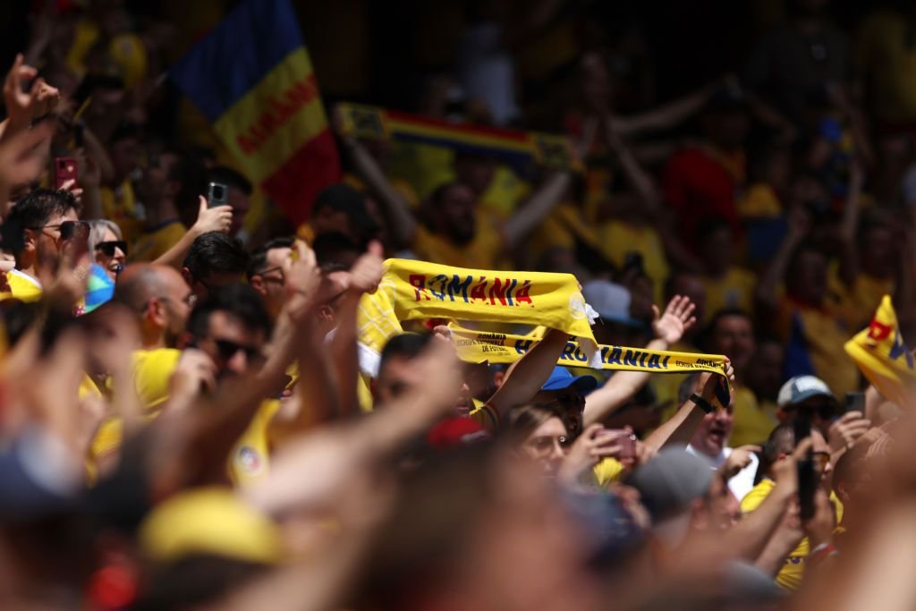Inimă și culoare! Fanii români au strălucit în tribune la primul meci al tricolorilor la Euro 2024. Imagini spectaculoase_6