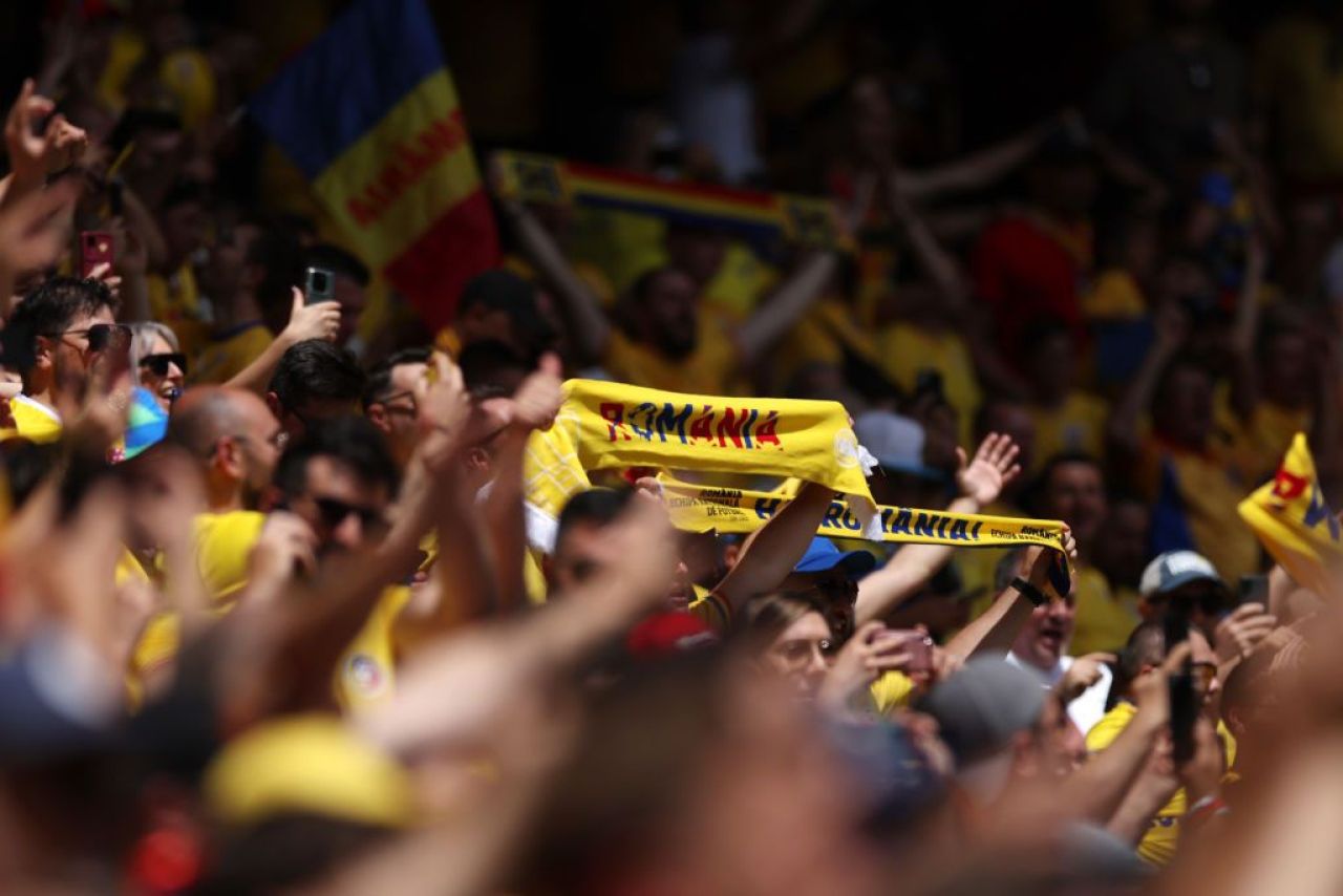 Inimă și culoare! Fanii români au strălucit în tribune la primul meci al tricolorilor la Euro 2024. Imagini spectaculoase_6