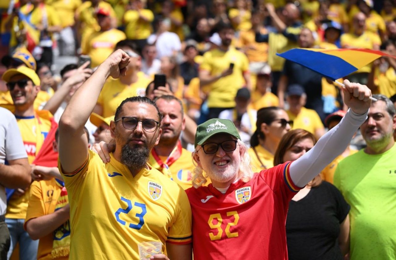 Inimă și culoare! Fanii români au strălucit în tribune la primul meci al tricolorilor la Euro 2024. Imagini spectaculoase_7