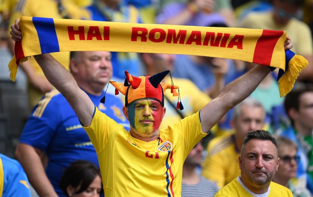 Inimă și culoare! Fanii români au strălucit în tribune la primul meci al tricolorilor la Euro 2024. Imagini spectaculoase_8