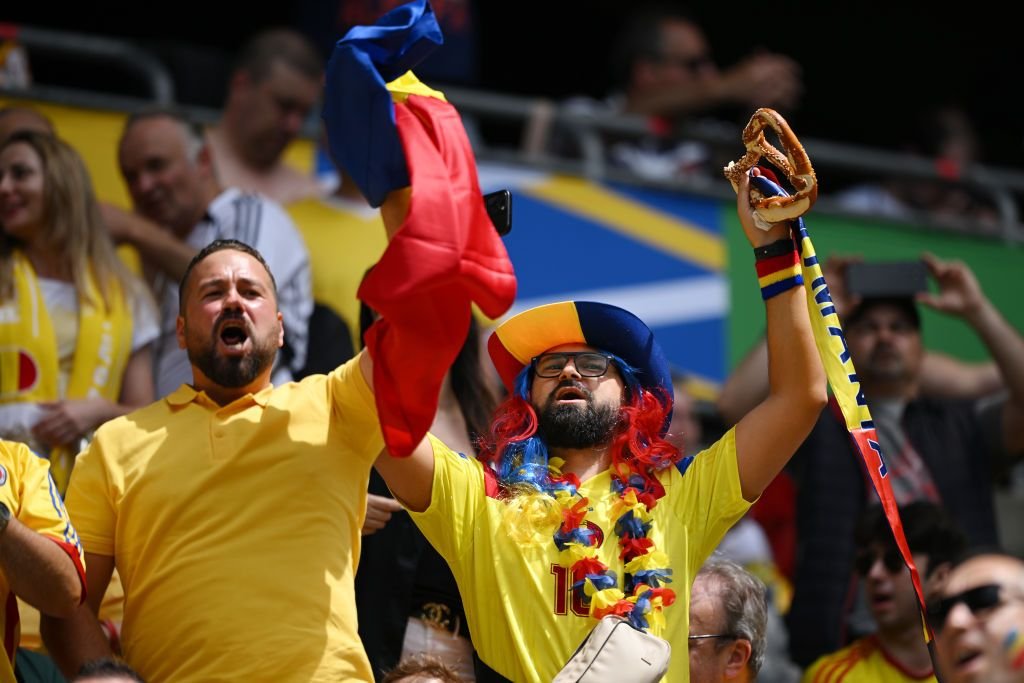Inimă și culoare! Fanii români au strălucit în tribune la primul meci al tricolorilor la Euro 2024. Imagini spectaculoase_10