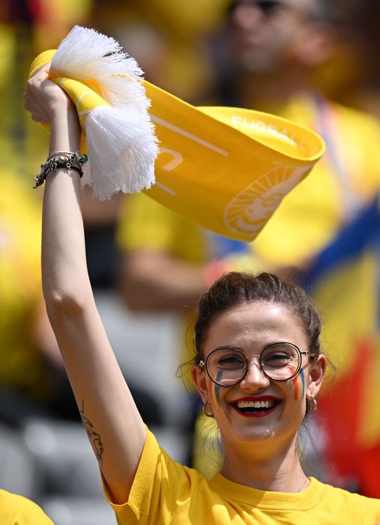 Inimă și culoare! Fanii români au strălucit în tribune la primul meci al tricolorilor la Euro 2024. Imagini spectaculoase_11