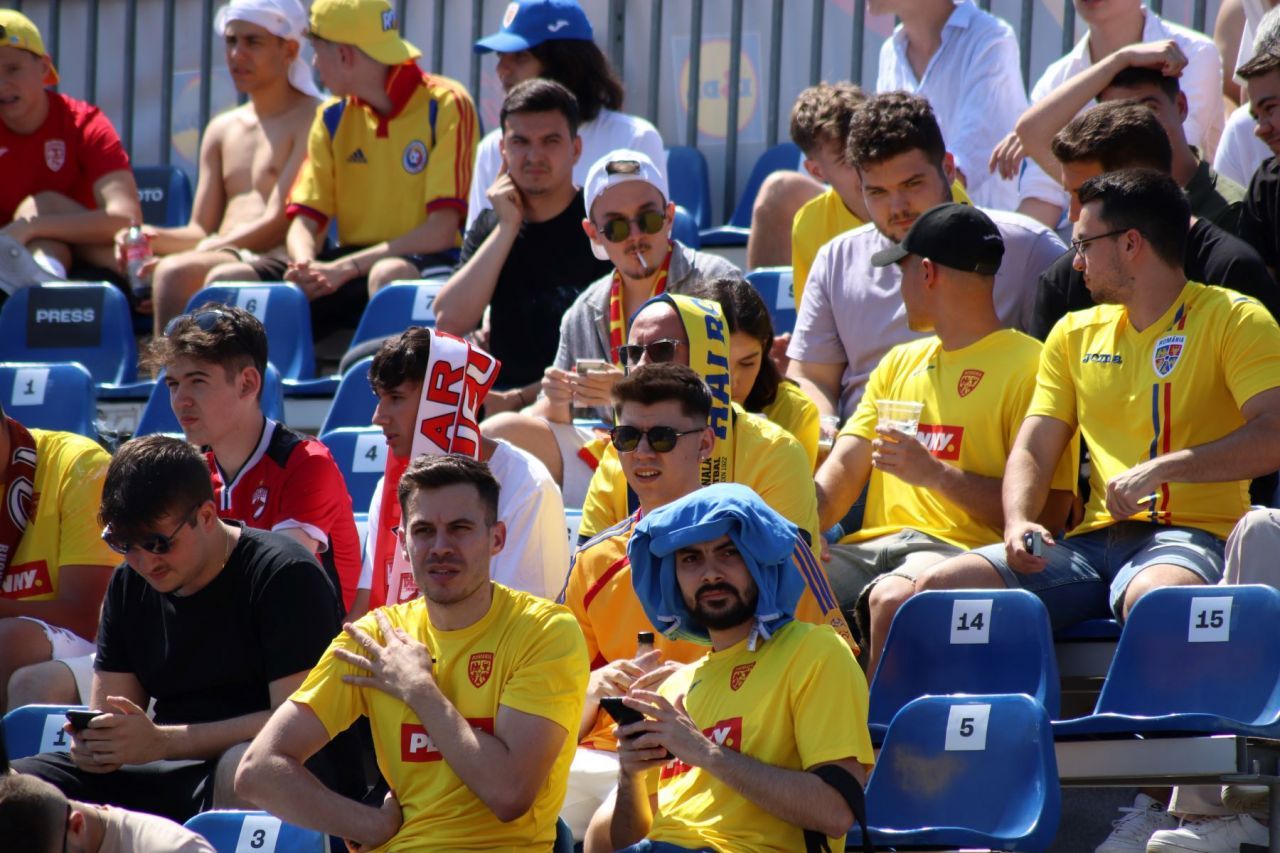 Nebunie în București! Fanii României au vizionat meciul cu Ucraina, la o temperatură de 35 de grade Celsius_1